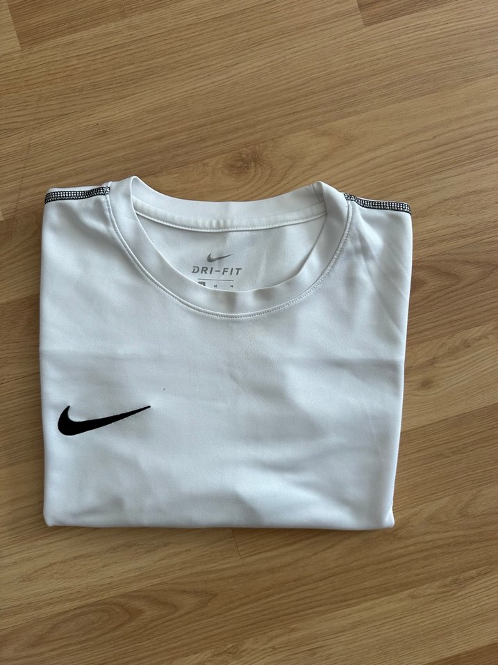 NİKE Erkek Beyaz Kısa Kollu Spor Tişört - Görsel 2