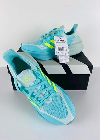 Adidas Ultraboost 5