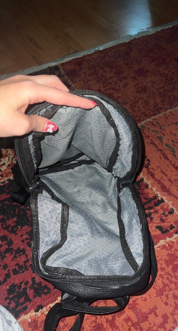 Kilitli Siyah Deri Kadın Sırt Çantası - Görsel 3