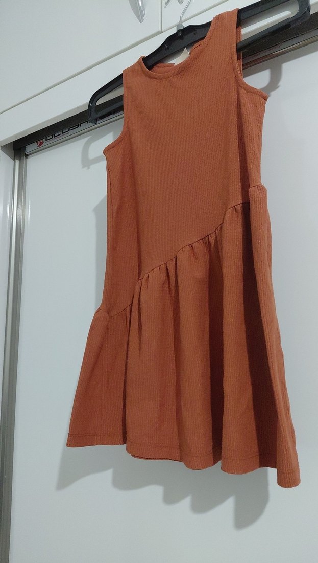 Kız Çocuk Keten Kolsuz Kahverengi Elbise - Görsel 2