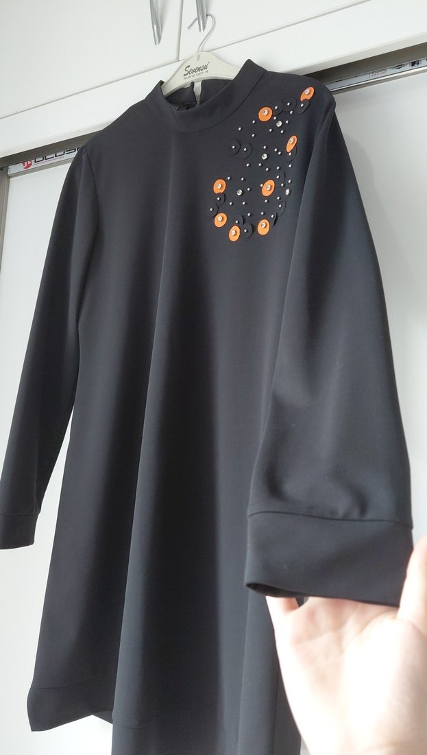 Siyah Nakışlı Uzun Kollu Kadın Tunik - Görsel 3