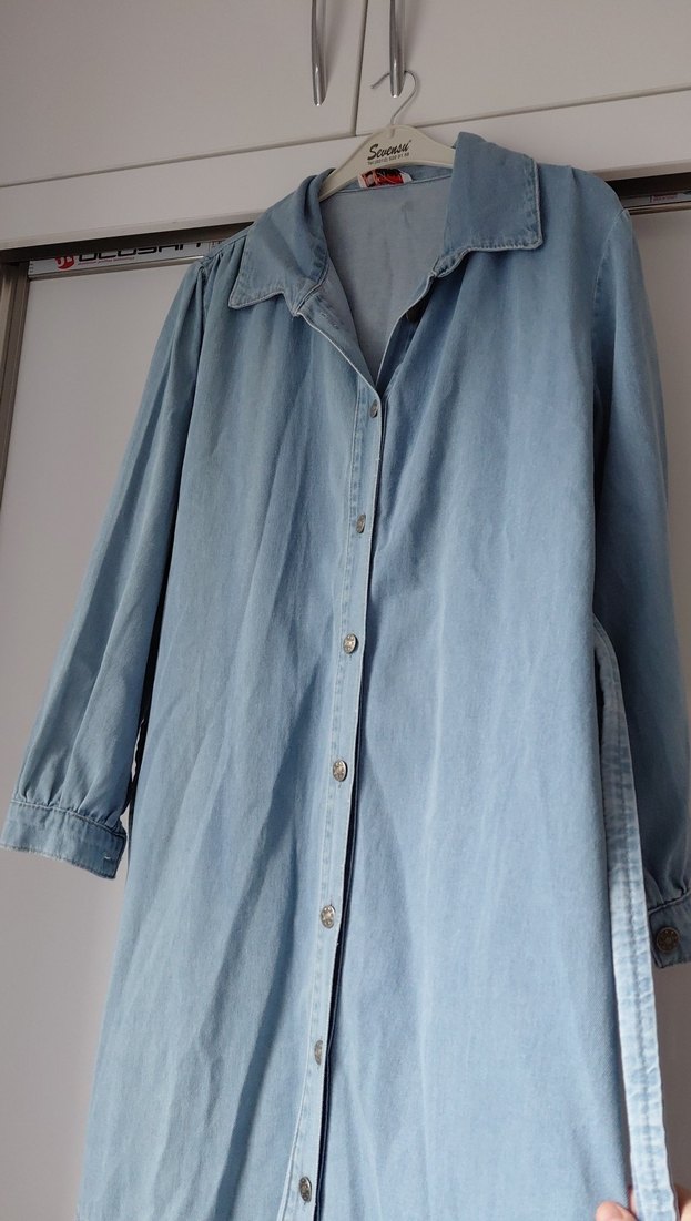 Düğmeli Mavi Uzun Denim Elbise - Görsel 3