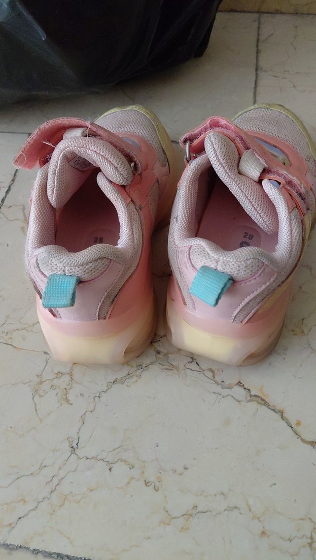 Kız Çocuk Pembe Cırt Cırtlı Spor Ayakkabı - Görsel 3