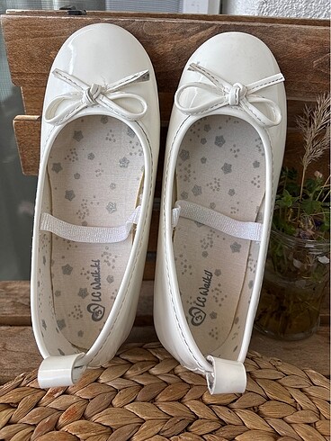 LC Waikiki LCW KIZ SANDALET