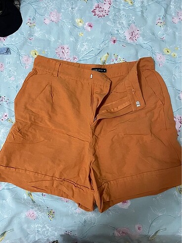 LC Waikiki Turuncu keten şort