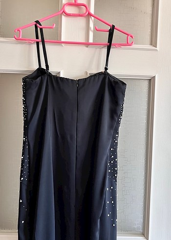 İnce Askılı Siyah Boncuk İşlemeli Uzun Abiye Elbise - Görsel 6