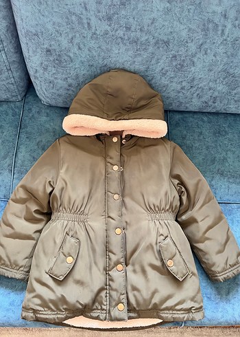 Kız Çocuk Haki Renk Kapüşonlu Kürklü Mont - Görsel 2