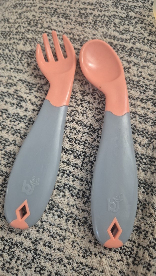 Çocuklar için pastel pembe çatal, kaşık ve silikon uçlu kaşık - Görsel 2