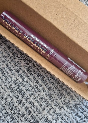 Deep Black Mascara - Görsel 4