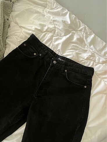 red point jean