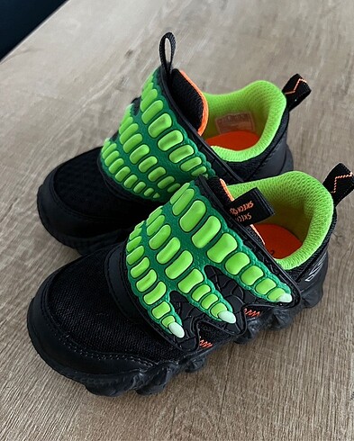 Skechers