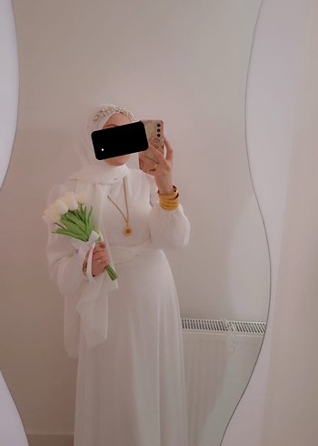 Uzun Kollu Beyaz Sade Düğün Elbisesi
