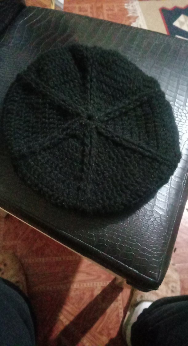 Siyah Yünlü Kadın Bere Kürk Detaylı - Görsel 3