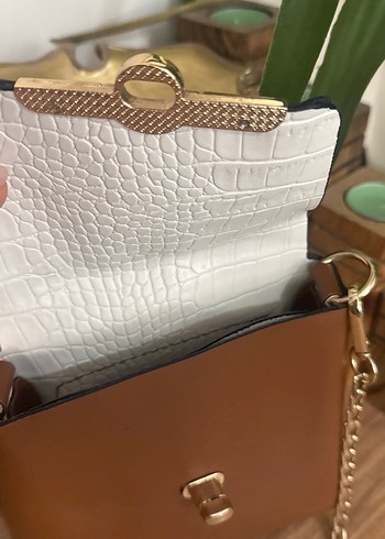 Zincir Detaylı Kahverengi Deri Kadın Çanta - Görsel 4