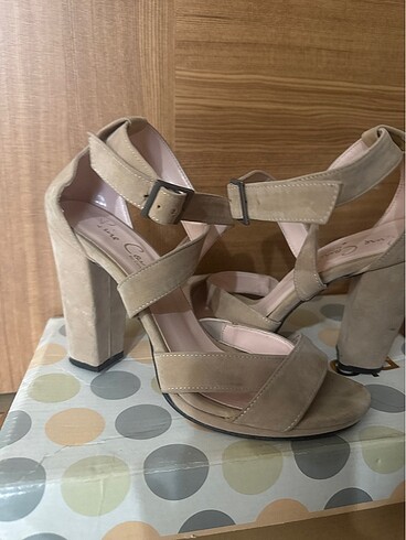 Yazlık topuklu ayakkabı - Görsel 2