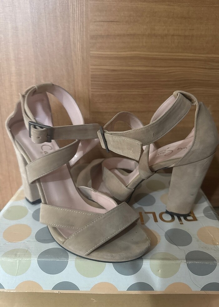 Yazlık topuklu ayakkabı - Görsel 4