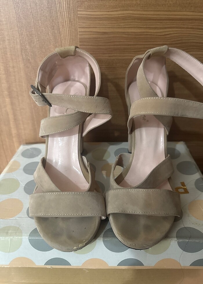 Yazlık topuklu ayakkabı - Görsel 5