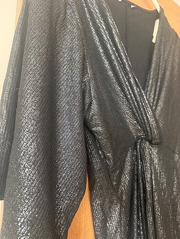 Vatkalı parlak elbise - Görsel 5