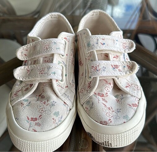 33 Beden Superga çiçek desenli sneaker