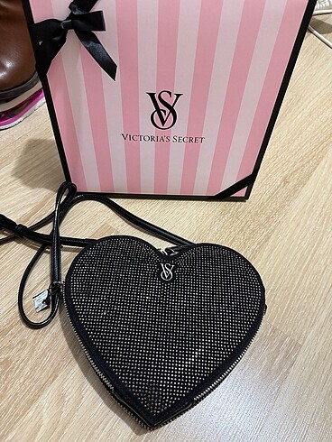 Victoria Secret Pullu Siyah Çanta