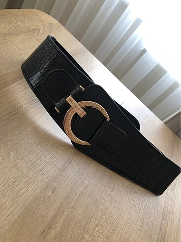 Gold Detaylı Lastikli Kalın Kemer