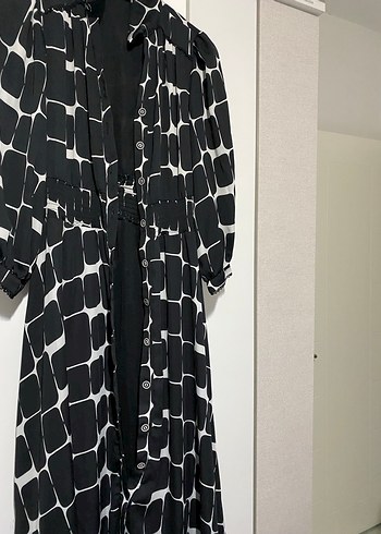 Desenli, Düğmeli Siyah elbise - Görsel 5