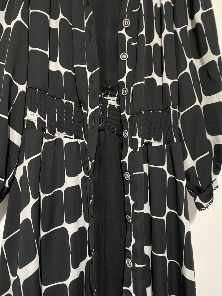 Desenli, Düğmeli Siyah elbise - Görsel 4