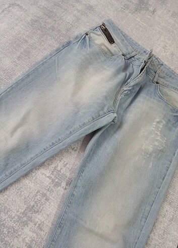 Doğru düzgün giyilmedi bile  - Görsel 4