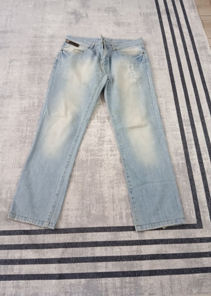 Doğru düzgün giyilmedi bile  - Görsel 3