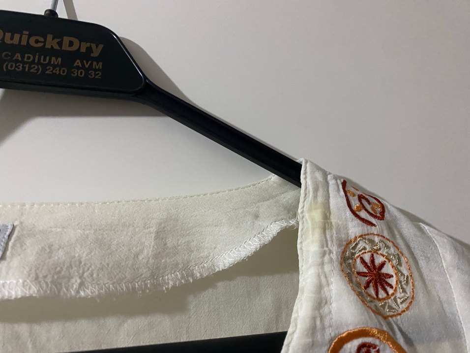 Nakışlı V Yakalı Beyaz Bohem Kadın Bluz - Görsel 3