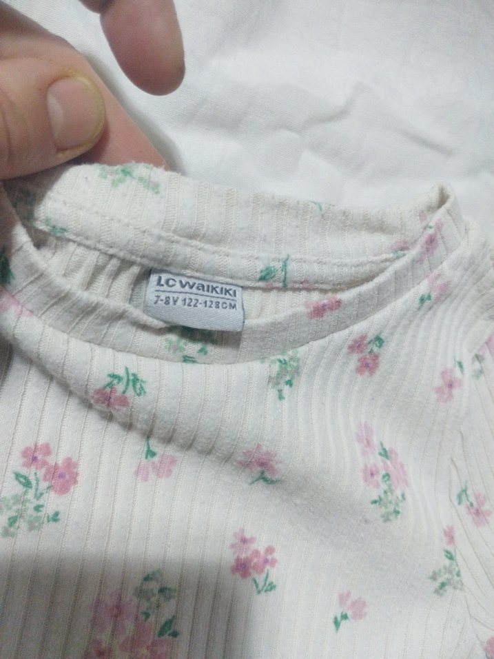 Beyaz Çiçekli Uzun Kollu Kız Bluzu - Görsel 2