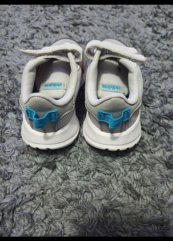 23 Beden gri Renk 23 numara adidas cocuk