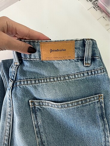 Stradivarius yırtık jean