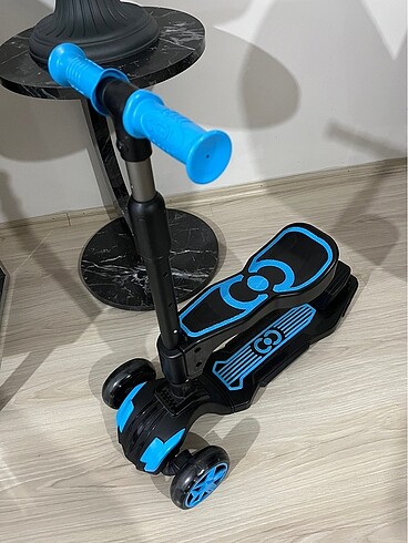 Diğer Temiz ışıklı scooter