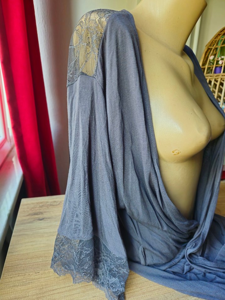 Hm dantel detaylı sabahlık - Görsel 4