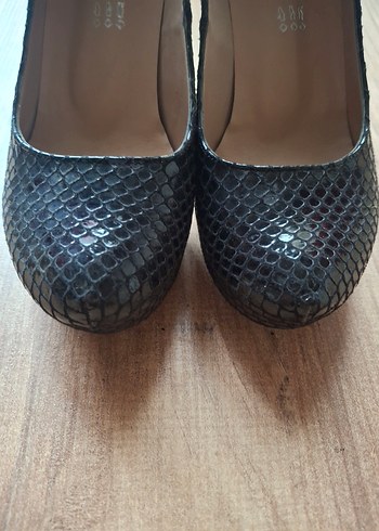 Siyah Yılan Desenli Platform Topuklu Kadın Ayakkabı - Görsel 5