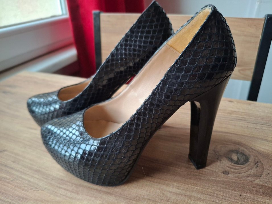 Siyah Yılan Desenli Platform Topuklu Kadın Ayakkabı - Görsel 3