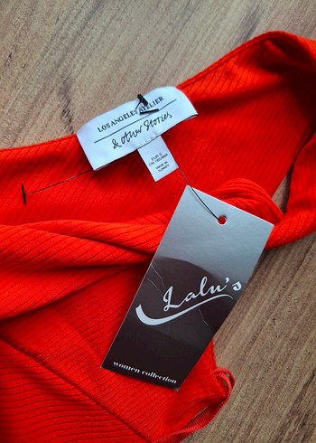 Kırmızı Drapeli V Yaka Uzun Elbise - Görsel 8