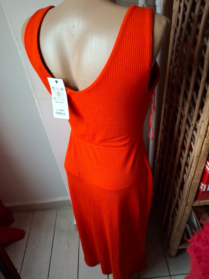 Kırmızı Drapeli V Yaka Uzun Elbise - Görsel 5