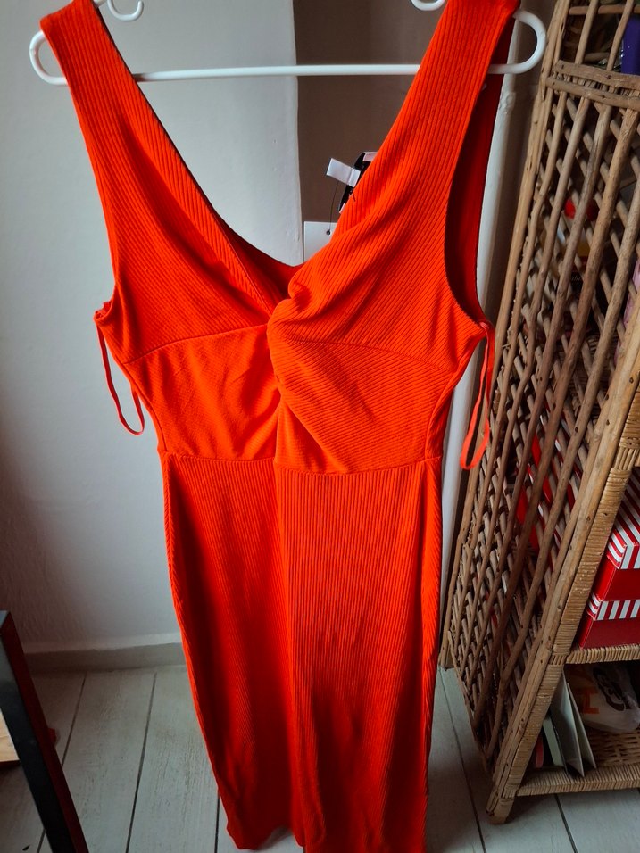 Kırmızı Drapeli V Yaka Uzun Elbise - Görsel 4