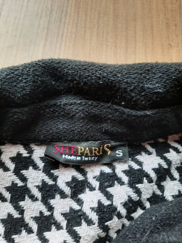 Siyah beyaz kalın vintage gömlek - Görsel 2