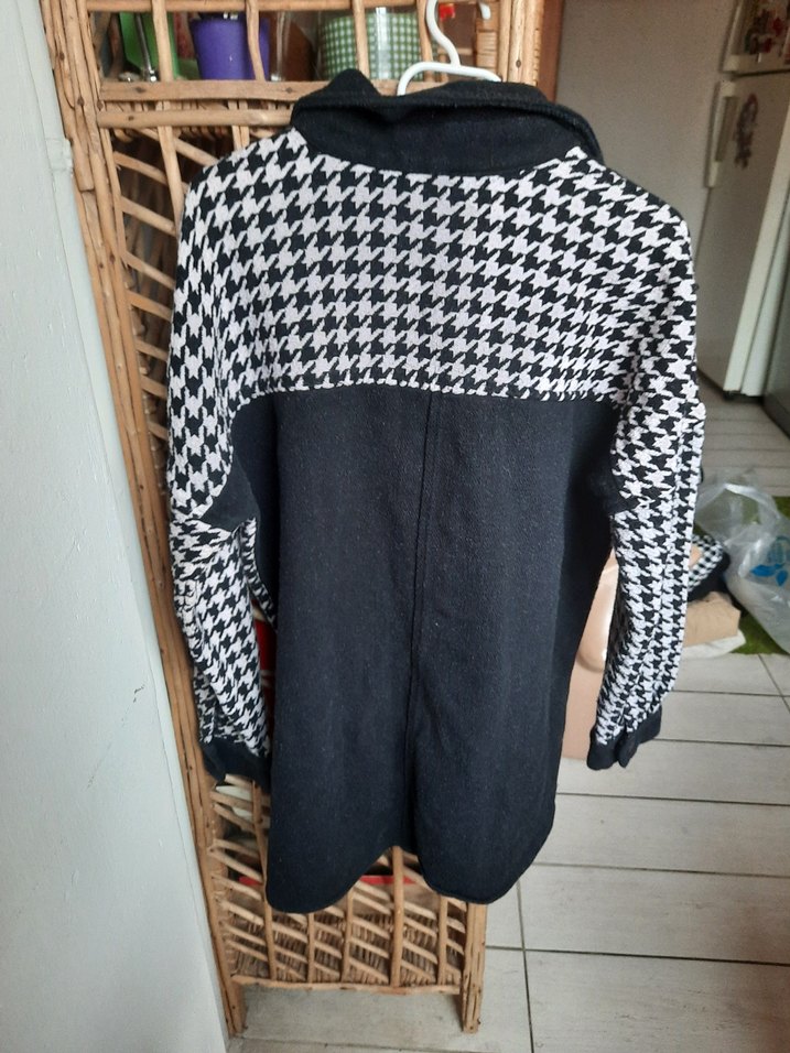 Siyah beyaz kalın vintage gömlek - Görsel 3