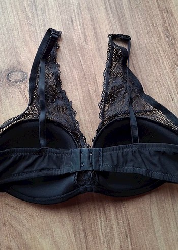Dantel Detaylı Siyah Gotik Sütyen - Görsel 4