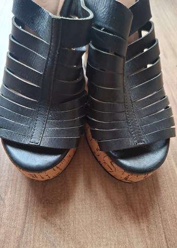 Hotiç topuklu ayakkabı - Görsel 4