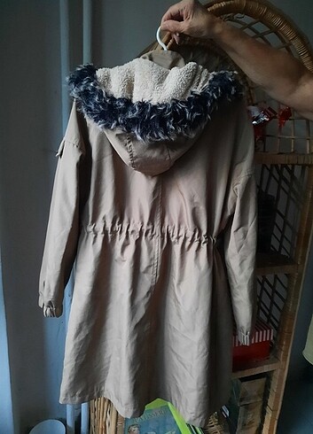 Bej rengi içi tüylü parka - Görsel 3