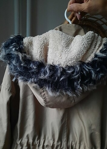 Bej rengi içi tüylü parka - Görsel 6