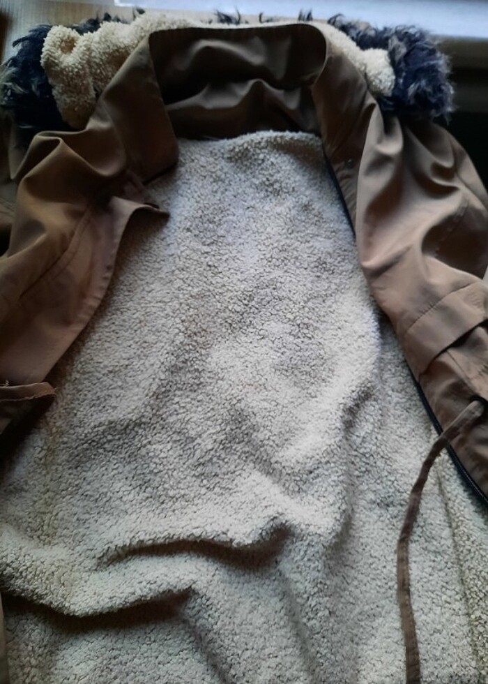 Bej rengi içi tüylü parka - Görsel 2