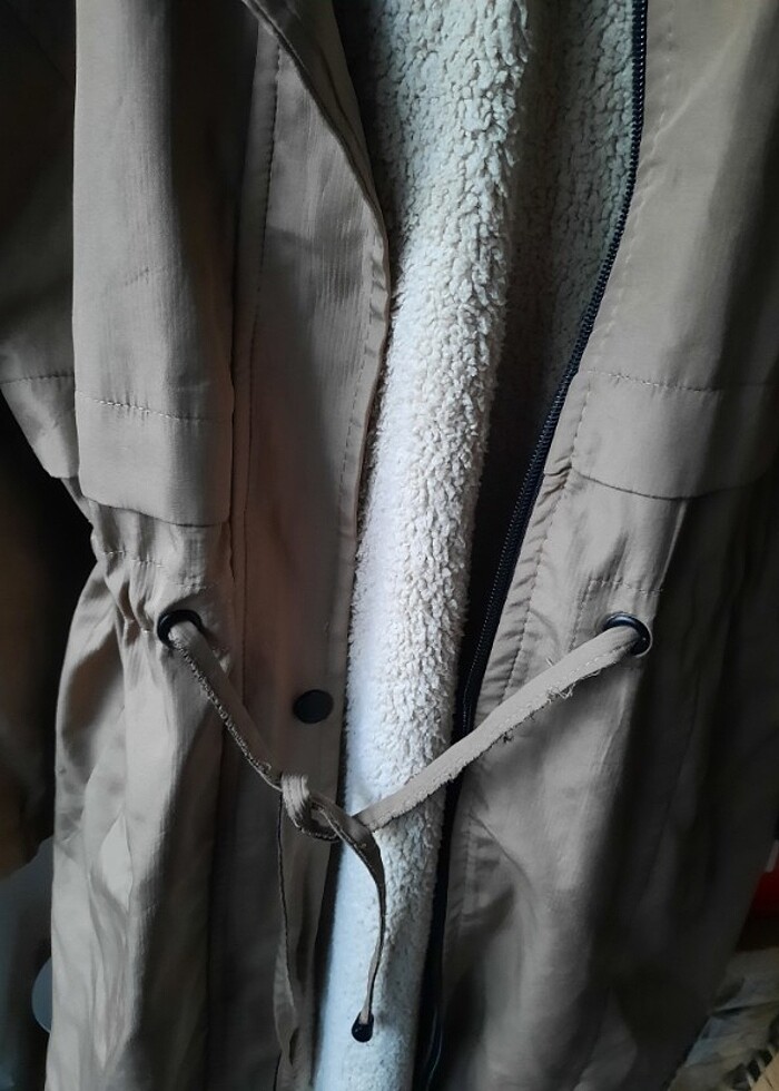 Bej rengi içi tüylü parka - Görsel 5
