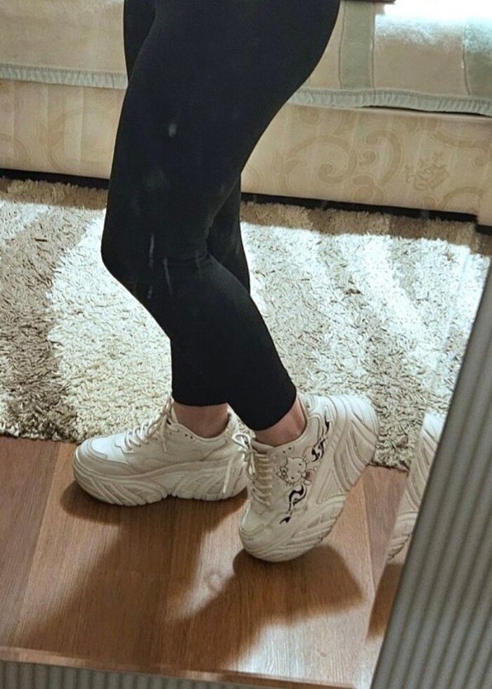 Bershka hello kity yüksek taban sneakers - Görsel 4
