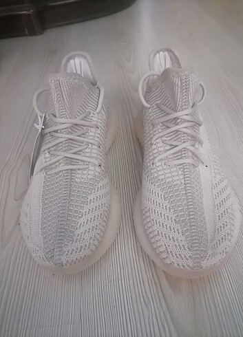 Adidas yeezy boost spor ayakkabı